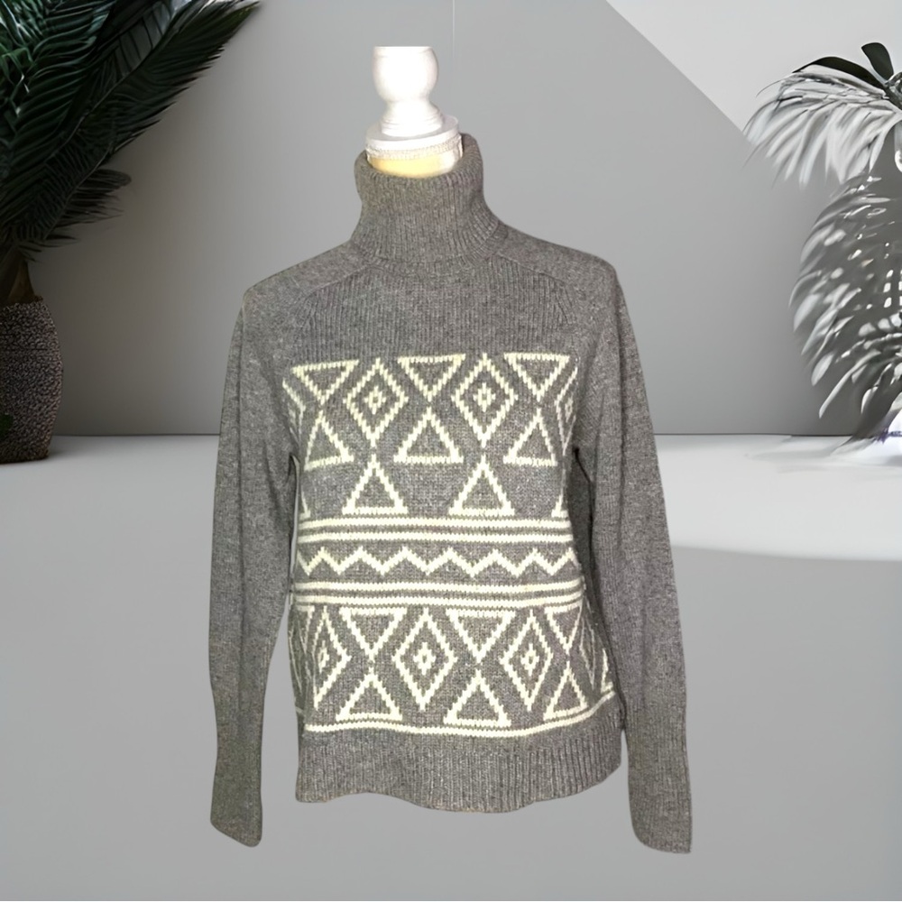 J Crew Soft Wool Cashmere Gray T- Neck Sweater Women’s Medium Geometric Aztec